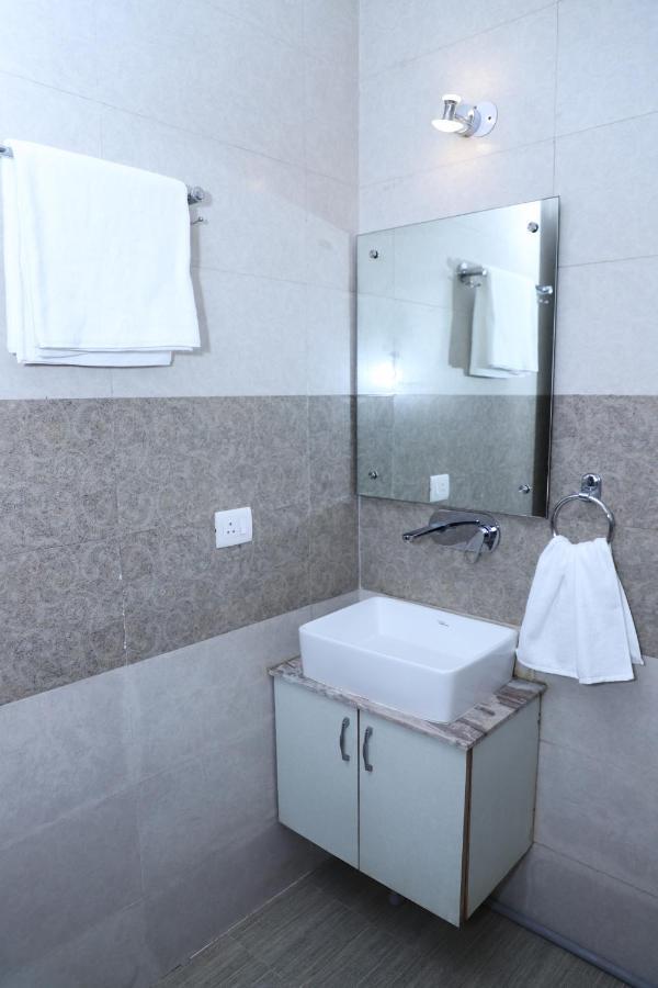 Nirvana Rooms Gurgaon Exterior photo