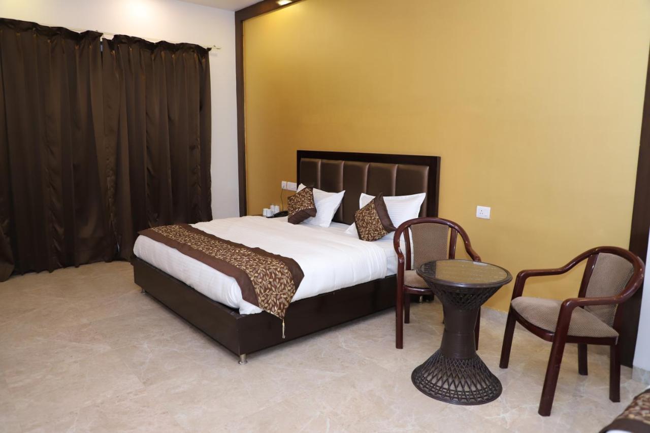 Nirvana Rooms Gurgaon Exterior photo